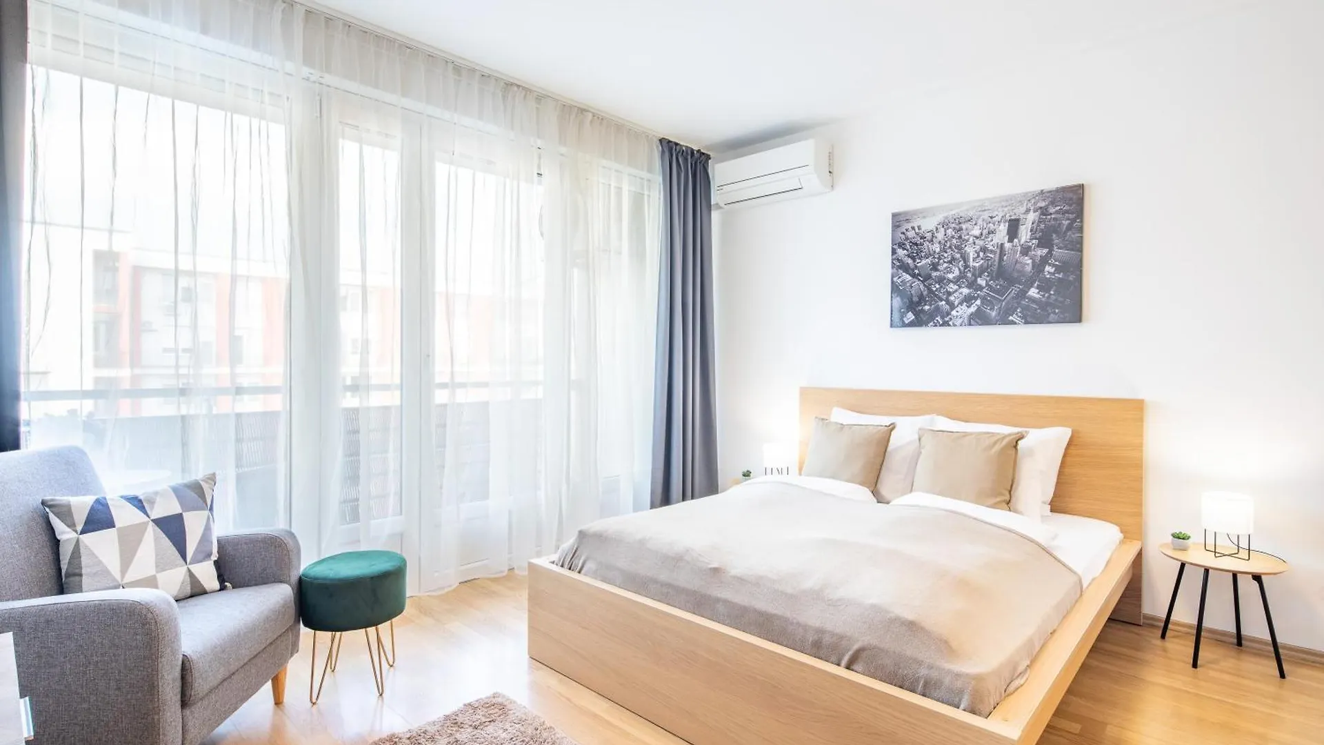 Lotus Apartments Origo With Garage Budapest